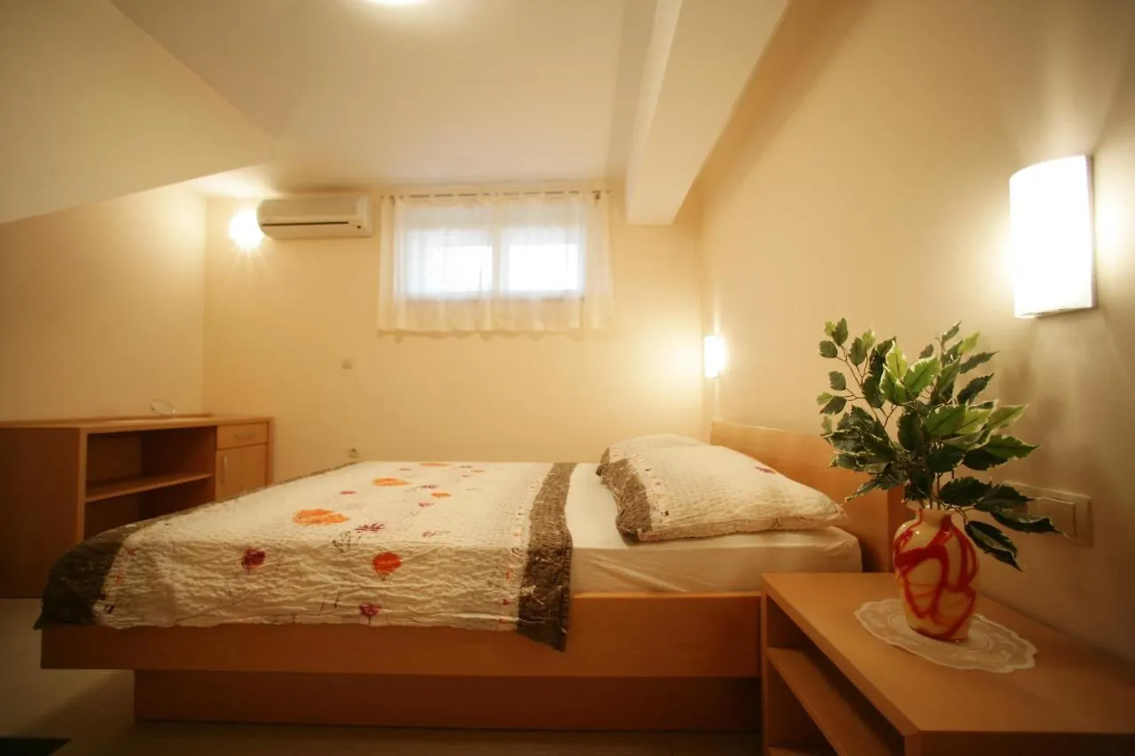 Apartments Villa Adriatica Biograd Na Moru